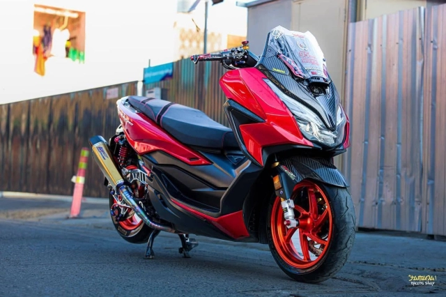 Honda forza 350 độ đầy nổi bật với dàn trang bị khét lẹt - 1
