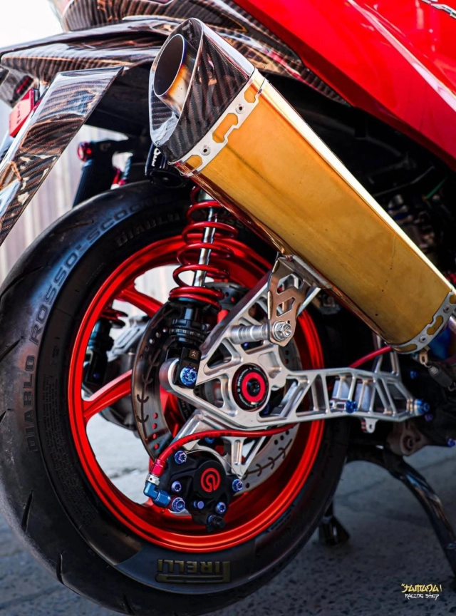 Honda forza 350 độ đầy nổi bật với dàn trang bị khét lẹt - 8