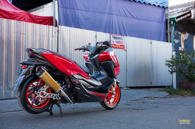 Honda forza 350 độ đầy nổi bật với dàn trang bị khét lẹt - 16