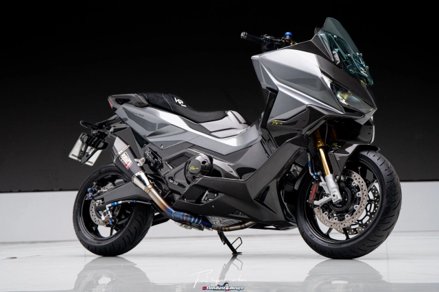 Honda forza750 độ siêu phẩm carbon hoá khiến mọi ánh nhìn gục ngã - 2