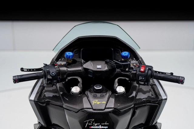 Honda forza750 độ siêu phẩm carbon hoá khiến mọi ánh nhìn gục ngã - 9