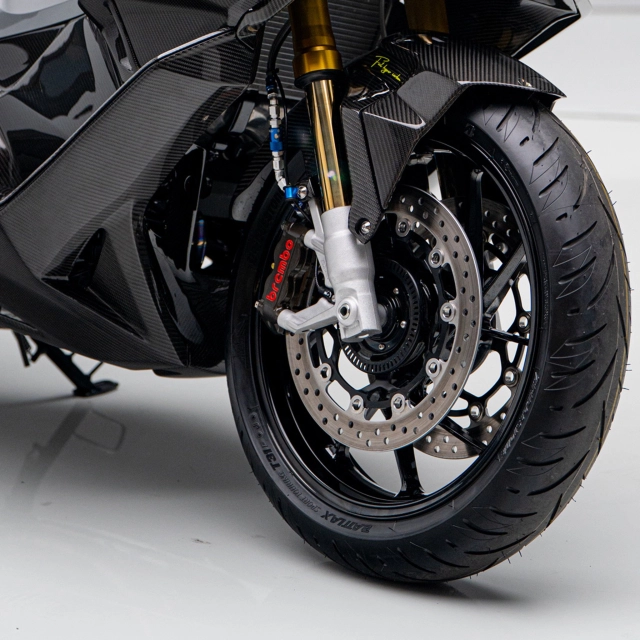 Honda forza750 độ siêu phẩm carbon hoá khiến mọi ánh nhìn gục ngã - 11