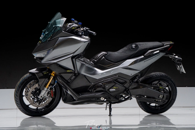 Honda forza750 độ siêu phẩm carbon hoá khiến mọi ánh nhìn gục ngã - 17
