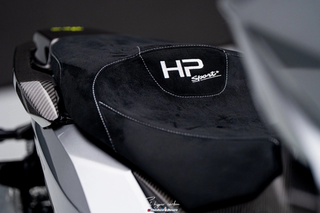 Honda forza750 độ siêu phẩm carbon hoá khiến mọi ánh nhìn gục ngã - 18