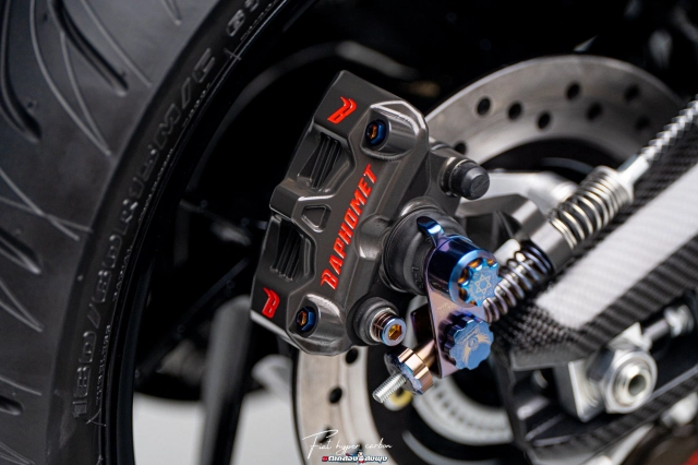 Honda forza750 độ siêu phẩm carbon hoá khiến mọi ánh nhìn gục ngã - 24