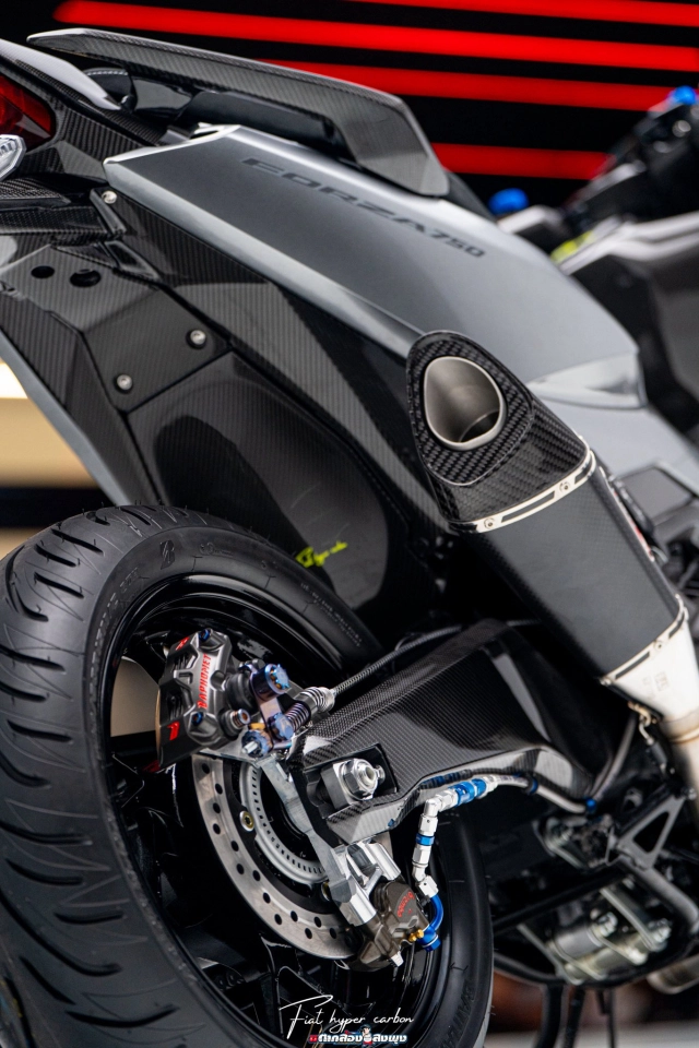 Honda forza750 độ siêu phẩm carbon hoá khiến mọi ánh nhìn gục ngã - 25