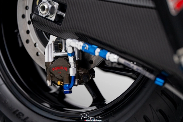 Honda forza750 độ siêu phẩm carbon hoá khiến mọi ánh nhìn gục ngã - 26