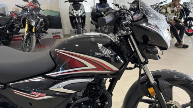 Honda shine 125 2025 mẫu xe côn tay vừa ra mắt với giá chỉ khoảng 23 triệu đồng - 1