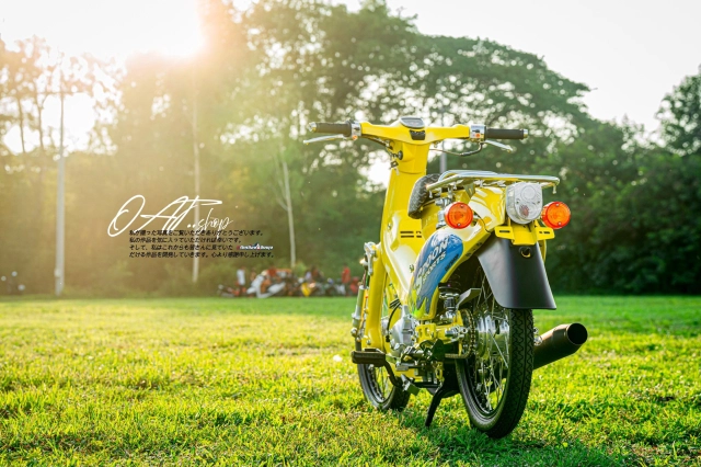 Honda super cub độ phong cách spoon sport gã giò gà cháy phố với tone vàng xanh mê mẩn - 20