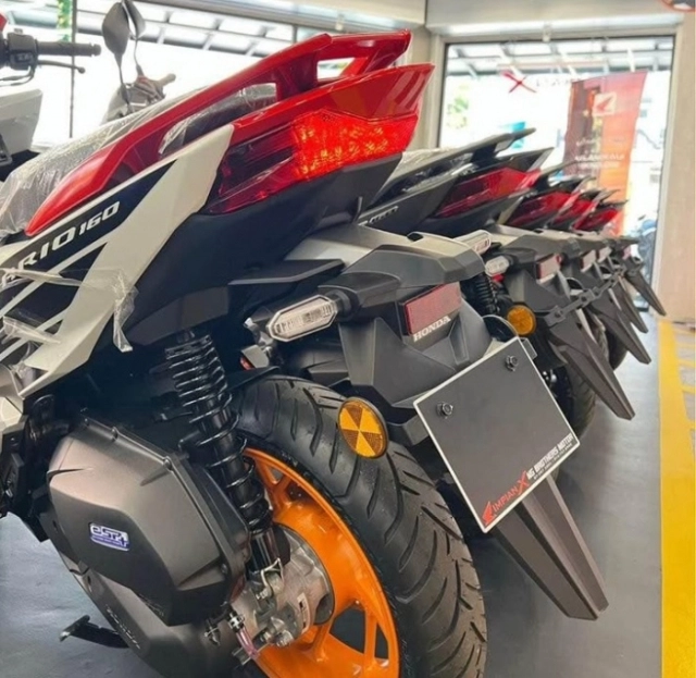 Honda vario 160 repsol edition sắp cập bến thị trường việt nam với giá bán dự kiến hơn trăm triệu - 7