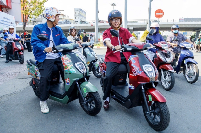 Honda việt nam chính thức bàn giao xe điện icon e cho những khách hàng đầu tiên tại tphcm - 16