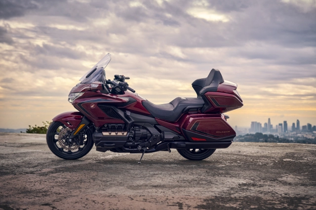 Honda việt nam ra mắt gold wing 2025 phiên bản kỷ niệm 50 năm với giá hơn 12 tỷ đồng - 4