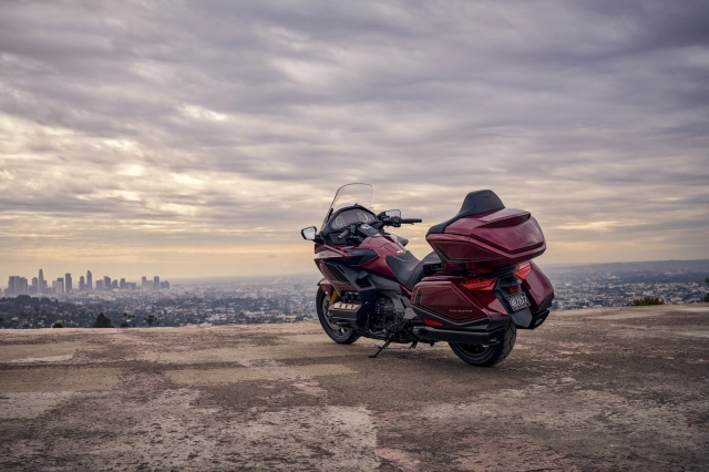 Honda việt nam ra mắt gold wing 2025 phiên bản kỷ niệm 50 năm với giá hơn 12 tỷ đồng - 20
