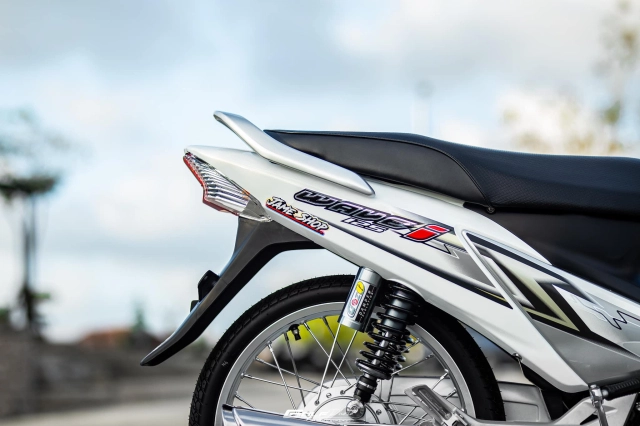 Honda wave 125i độ trắng tinh khôi khi tinh tế gặp gỡ chất chơi đỉnh cao - 16