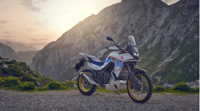 Honda xl750 transalp 2025 phiên bản mới mượt mà và tiện nghi hơn đã ra mắt - 1