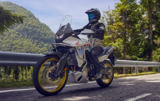 Honda xl750 transalp 2025 sở hữu màu mới cực chất trang bị cực chiến - 4
