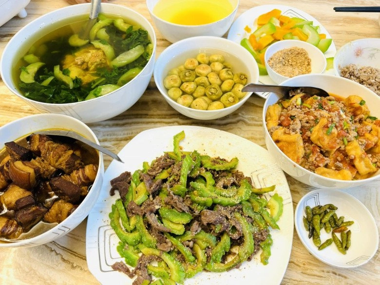 Hồng đăng khoe cơm nhà vẫn cứ là nhất dân mạng bình luận nhìn là biết vợ đỉnh cỡ nào - 1