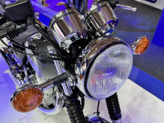 Khám phá chiếc mô tô cổ điển yamaha sr400 final edition vừa ra mắt - giá chỉ 1275 triệu đồng - 1