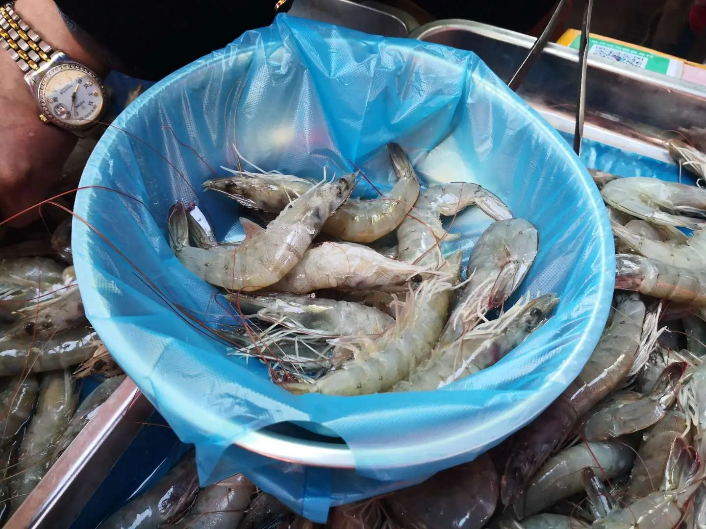 Khi mua hải sản cảnh giác với 4 loại chiêu trò này người bán hàng nói bạn thực sự là chuyên gia - 2