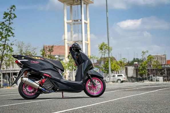 Khi sự cá tính lên ngôi với honda lead 125 độ với sắc hồng chất lừ - 1