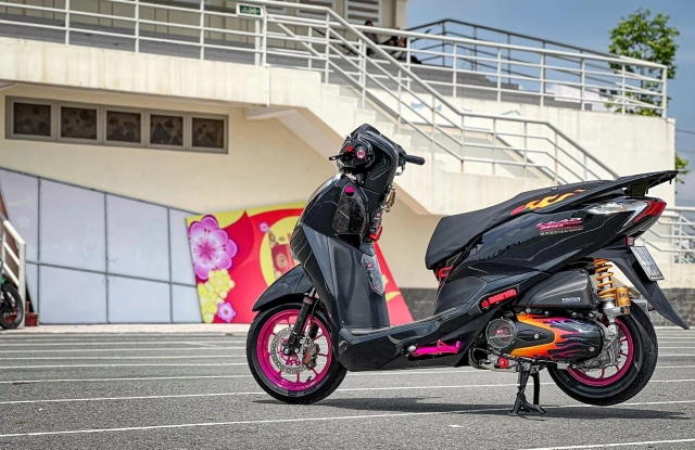 Khi sự cá tính lên ngôi với honda lead 125 độ với sắc hồng chất lừ - 10