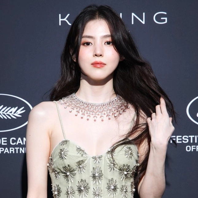 khó chấm han so hee - mina tại cannes thiên nga trắng cạnh thiên nga đen - 9