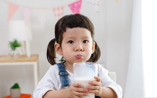 Không cần phòng dịch kiểu cũ mẹ gen z chọn cách nuôi con khỏe từ bên trong - 4