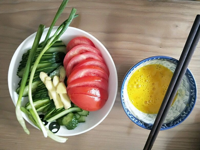 Không chỉ cà chua quả này nấu canh trứng vừa ngon lại lắm canxi còn có thể giảm cân - 1