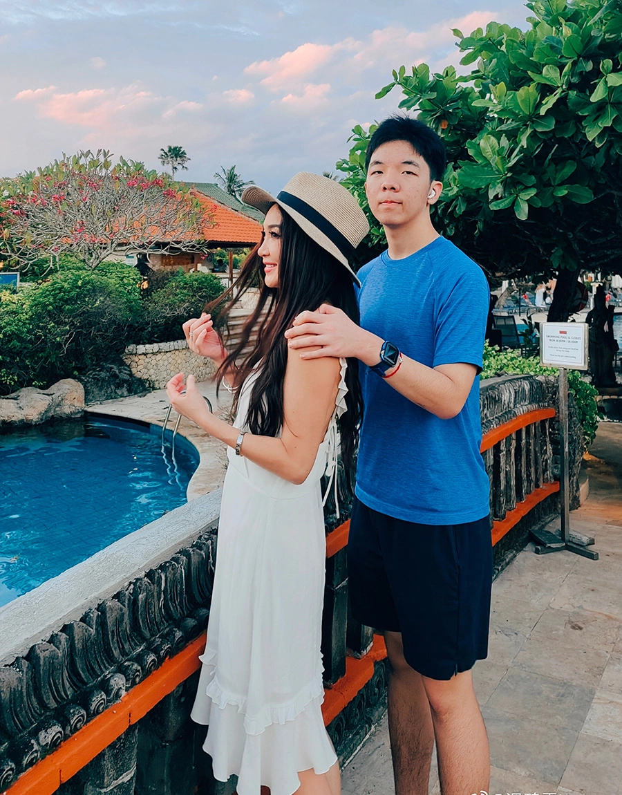 Không đẻ con cho chồng tỷ phú vì sợ xấu nữ diễn viên nhận con nuôi và cái kết không ngờ khi đứa trẻ trưởng thành - 6