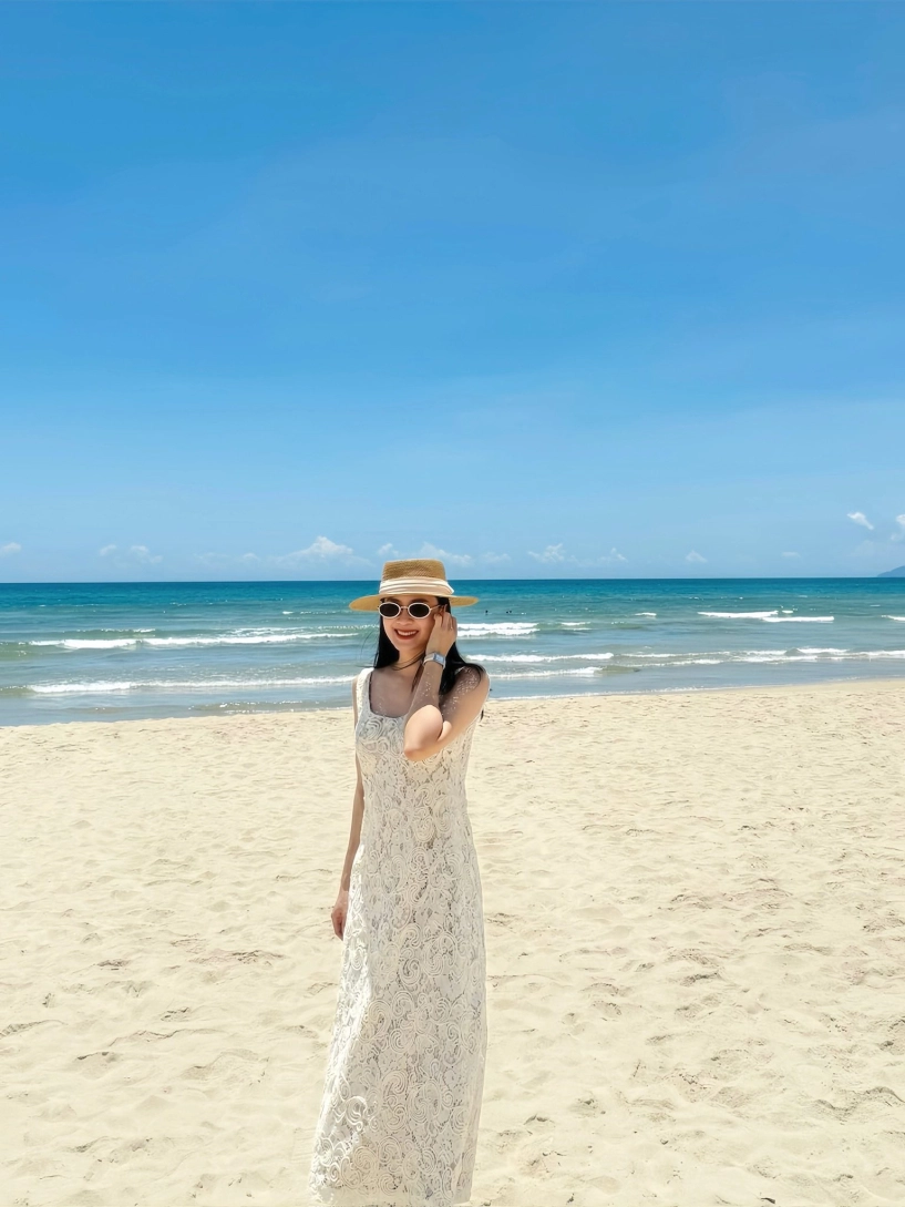 Không diện bikini đi biển hồng diễm vẫn khiến fan trầm trồ - 4