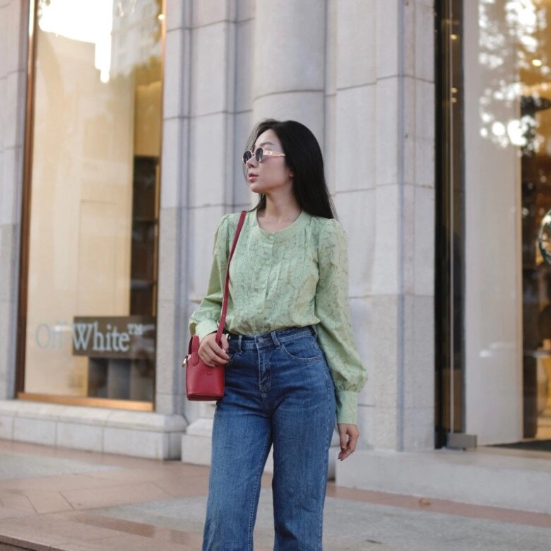 Không phải đen hay trắng hè này diện ngay 6 gam màu hack da trắng đỉnh cao mặc lên là sáng bừng cả visual - 23