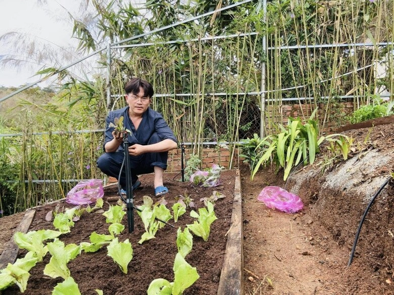 Khu vườn rau sạch của mc giàu nhất việt nam tại cơ ngơi an yên ở đà lạt làm nhiều người thích thú - 2