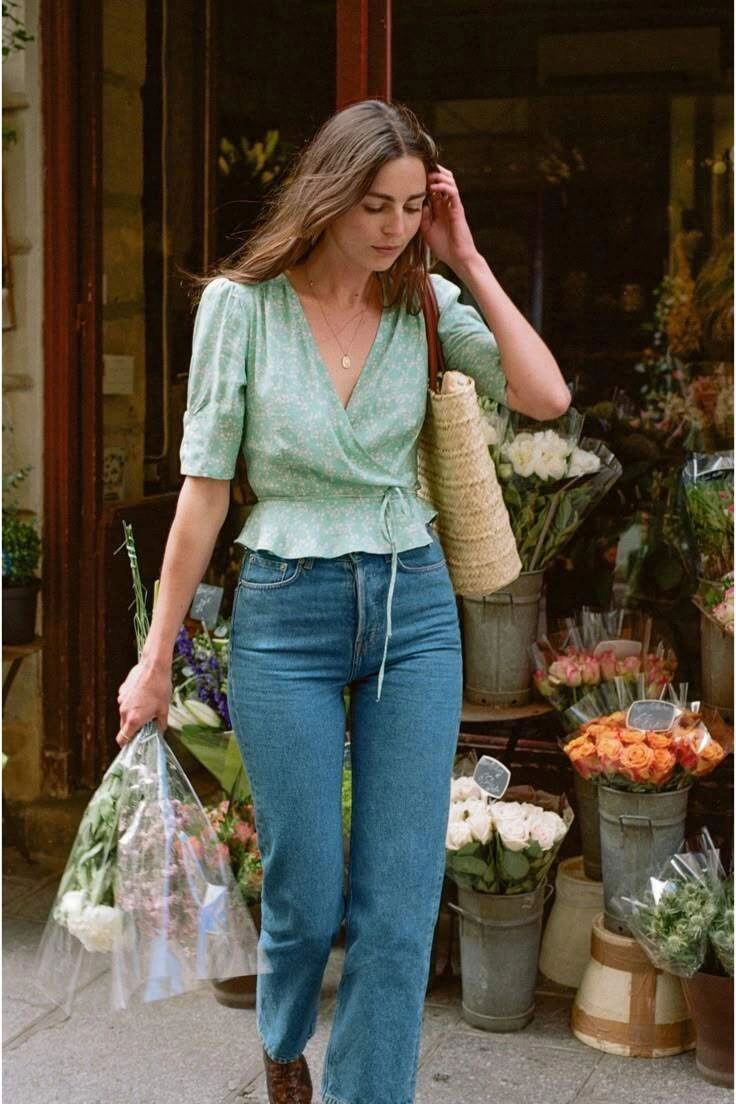 Kiểu quần jeans biểu tượng thập niên 80 đang quay trở lại đảm bảo vừa tôn dáng vừa dễ phối bất ngờ - 15