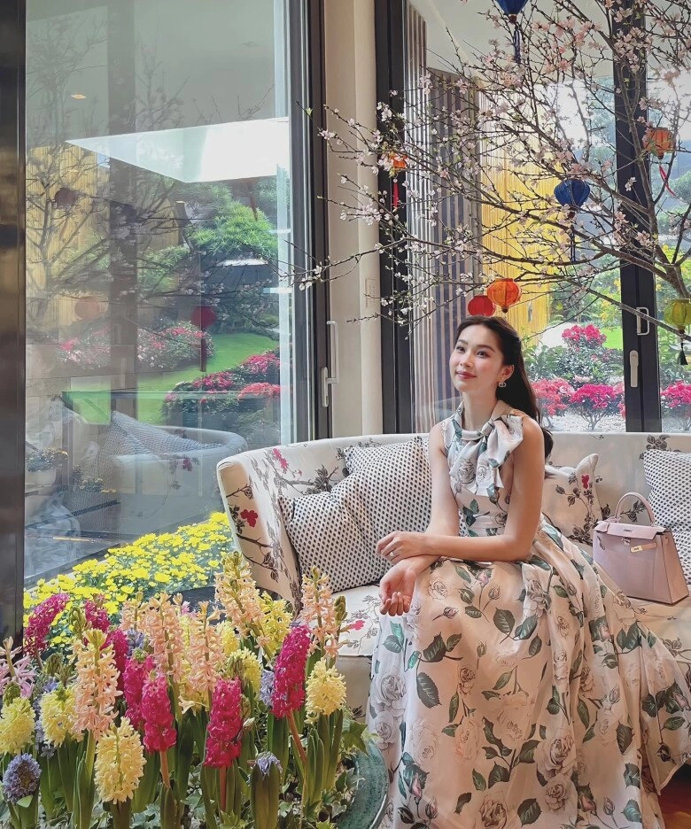 Kiểu váy phụ nữ u40 hễ mặc lên là trẻ ra chục tuổi che bụng giấu bắp tay thô loạt mỹ nhân việt đều yêu thích - 8