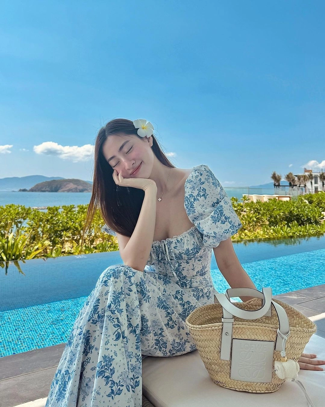 Kiểu váy phụ nữ u40 hễ mặc lên là trẻ ra chục tuổi che bụng giấu bắp tay thô loạt mỹ nhân việt đều yêu thích - 11