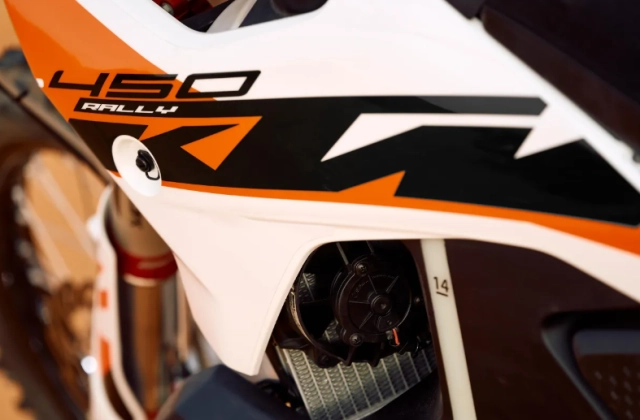 Ktm 450 rally replica 2026 chiến mã sa mạc trở lại với phiên bản sanders đầy cảm xúc - 20