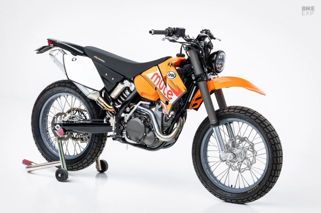 Ktm 525 exc độ của mule motorcycles đúng chuẩn quái thú flat tracker đầy cá tính và độ tinh xảo - 2