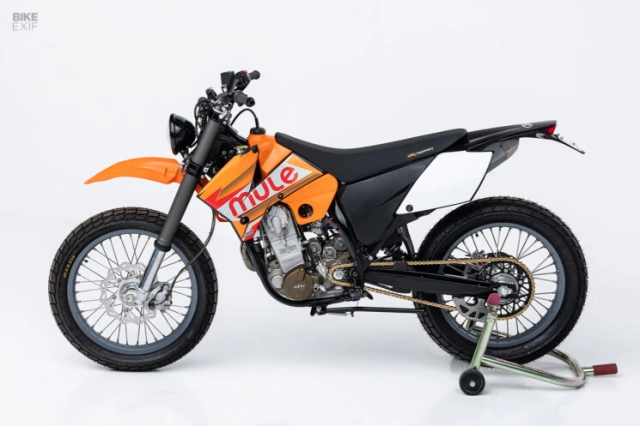 Ktm 525 exc độ của mule motorcycles đúng chuẩn quái thú flat tracker đầy cá tính và độ tinh xảo - 3