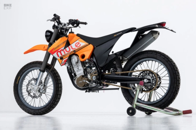 Ktm 525 exc độ của mule motorcycles đúng chuẩn quái thú flat tracker đầy cá tính và độ tinh xảo - 7
