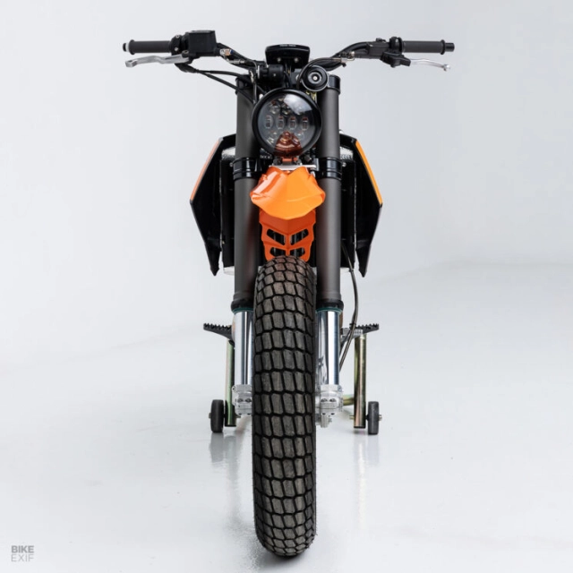 Ktm 525 exc độ của mule motorcycles đúng chuẩn quái thú flat tracker đầy cá tính và độ tinh xảo - 8