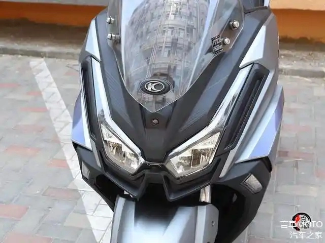 Kymco ct250 2025 vừa ra mắt với giá bán quy đổi khoảng 63 triệu đồng đối thủ khó xơi của xmax 250 - 1