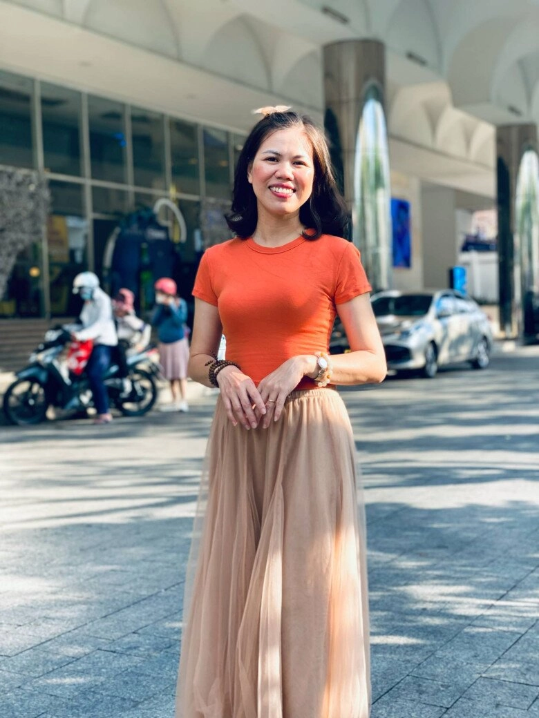 Làm sườn xào chua ngọt mãi cũng chán đem cháy tỏi được món vừa ngon lại đánh bay nồi cơm - 2