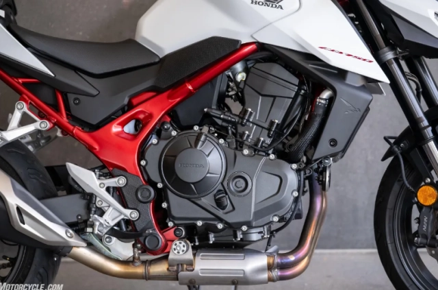 Lần đầu lái cb750 hornet 2025 một chiếc xe thật sự vào việc đúng kiểu honda - 2