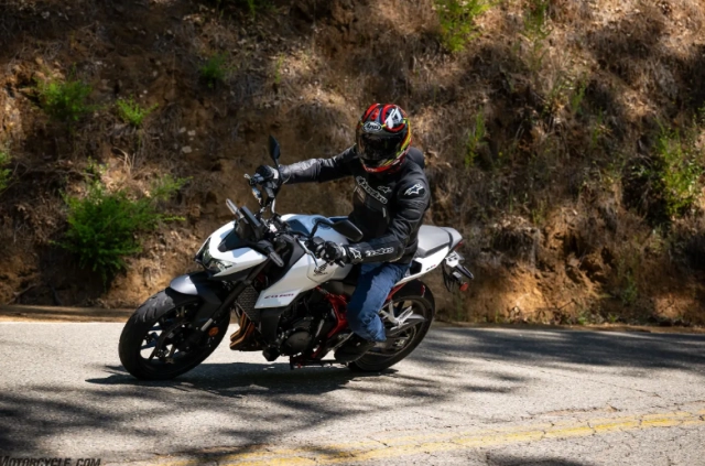 Lần đầu lái cb750 hornet 2025 một chiếc xe thật sự vào việc đúng kiểu honda - 4