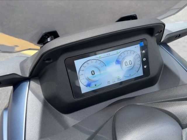 Lingchen 007 giao diện như yamaha xmax công nghệ hơn hẳn honda sh mà có giá rẻ như vision - 8