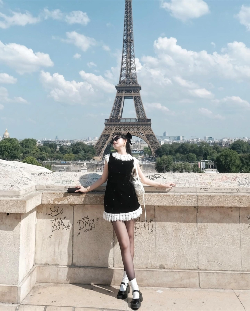 Lọ lem như tiểu thư quý tộc ở paris với set đồ hơn 200 triệu đồng - 1