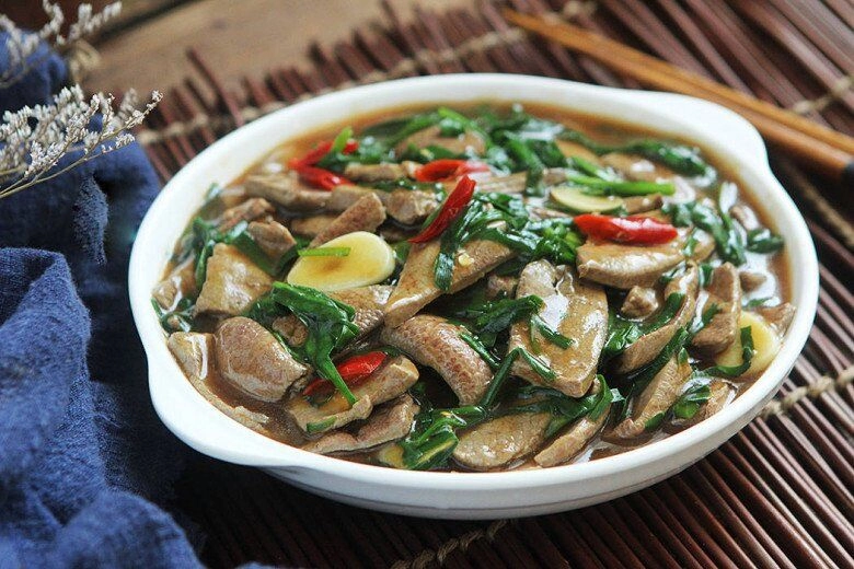 Loại lá mệnh danh là rau của thận được bán đầy chợ giá khoảng 25000 đồngkg xào với gan được món ngon bổ - 4