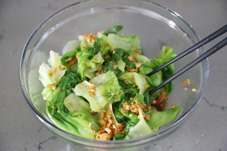 Loại rau bán đầy chợ giá 30 nghìn đồngkg cực giàu vitamin lại ít calo tốt cho giảm cân đem trộn thế này cực ngon mát - 8