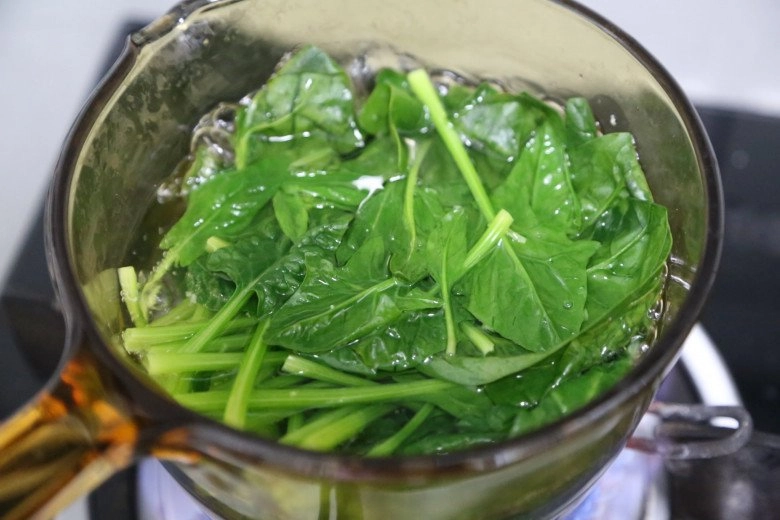 Loại rau giá rẻ nhưng giá trị dinh dưỡng cao ăn nhiều không sợ tăng cân giảm nguy cơ tiểu đường làm salad cực ngon - 3