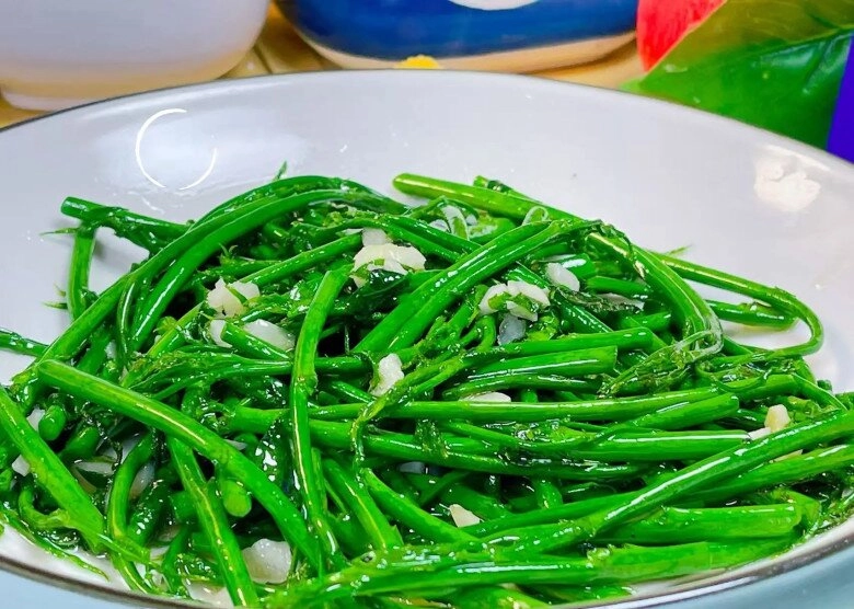 Loại rau thường chỉ nấu canh nhưng xào tỏi cực ngon mùa hè đang nhiều mua ngay để thanh nhiệt giải độc bổ sung sắt và canxi - 5